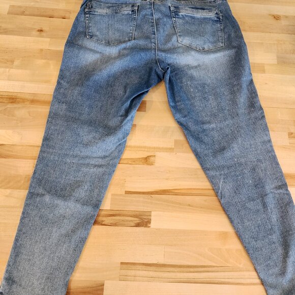 Democracy Ab Technology Skinny Jeans - Picture 7 of 9